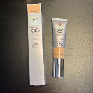 It Cosmetics CC Cream in Medium Tan